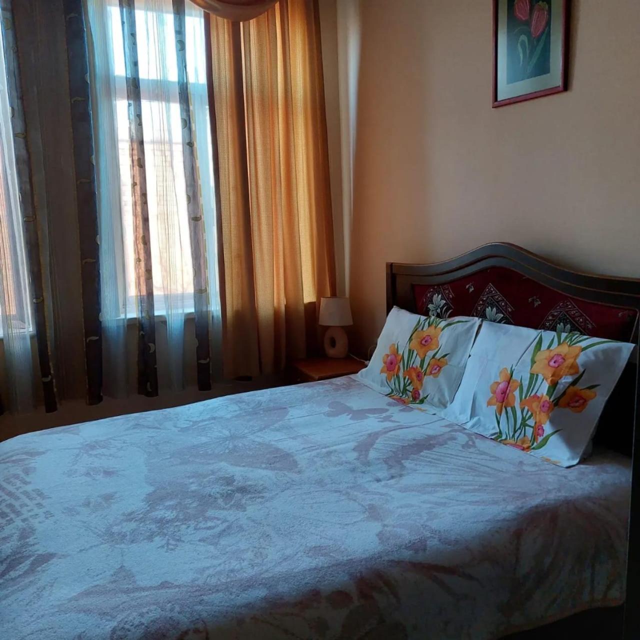 Camellia Hotel Kutaisi Exterior photo